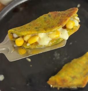 School Tiffin Box Recipe : शाळेच्या डब्यासाठी कुरकुरीत दोडक्याचा टाकोज! नावडती दोडकीही होतील आवडती