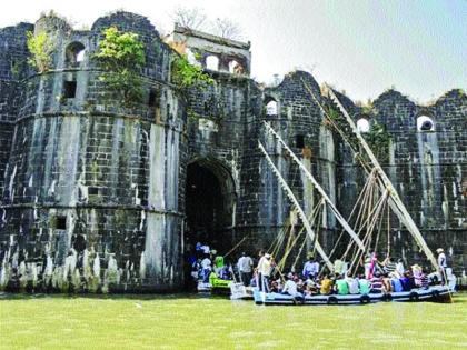 The Ro-Ro Project, with breakwater bund in the mosque, will get excited for Murud's tourism | काशिदमध्ये ब्रेकवॉटर बंधाऱ्यासह रो-रो प्रकल्प, मुरुडच्या पर्यटनाला चालना मिळणार