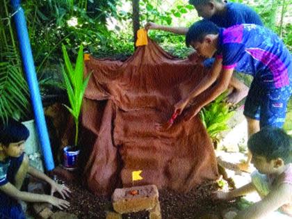 Tradition of history-making forts in Balagopalan | बालगोपाळांमध्ये इतिहास जागवणारी किल्ल्यांची परंपरा