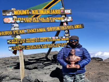 Tushar Subhedar, a young mountaineer from Sangli, climbed Mount Kilimanjaro at a height of 19,341 feet. Salutations to Shivaraya | जगातील सर्वात उंच एकल पर्वतावर शिवरायांना मानवंदना, सांगलीच्या गिर्यारोहकाचा अनोखा उपक्रम