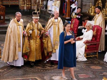 king charles iii coronation ceremony live news update queen camilla westminster abbey britain taajposhi | King Charles III Coronation : "मी सेवा करायला आलोय", ब्रिटनचे राजे चार्ल्स (तृतीय) यांचा राज्याभिषेक संपन्न