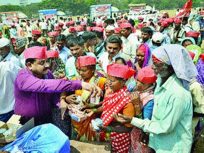  Kisan Long March: The nature of the camp in Mumbai | Kisan Long March : मुंबईला छावणीचे स्वरूप