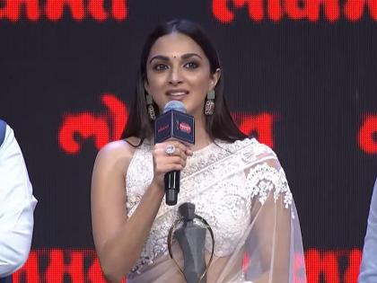 LMOTY 2022, Lokmat Awards: If the time comes to enter politics, would she join Eknath Shinde's party or Devendra Fadnavis', says Kiara Advani... | LMOTY 2022: राजकारणात जायची वेळ आल्यास शिंदेच्या पक्षात जाणार की फडणवीसांच्या, कियारा अडवाणी म्हणाली...