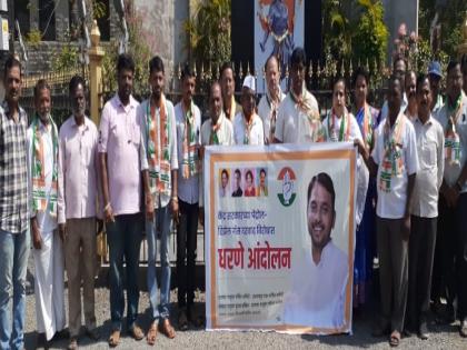 Congress protests against gas, fuel price hike in Islampur | इस्लामपुरात काँग्रेसचे गॅस, इंधन दरवाढीविरोधात आंदोलन