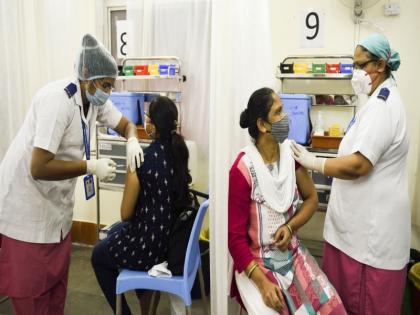 Mumbaikars turn their backs to Corona prevention booster dose; The municipality will review the closure of vaccine centers | कोरोना प्रतिबंधक बूस्टर डोसकडे मुंबईकरांची पाठ; लस केंद्रे बंद करण्याबाबत पालिका घेणार आढावा