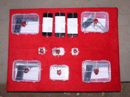 Four pistols, eight cartridges seized from four persons; Action by local crime branch in satara | चारजणांच्या मुसक्या आवळून चार पिस्टल, आठ काडतुसे जप्त; स्थानिक गुन्हे शाखेची कारवाई