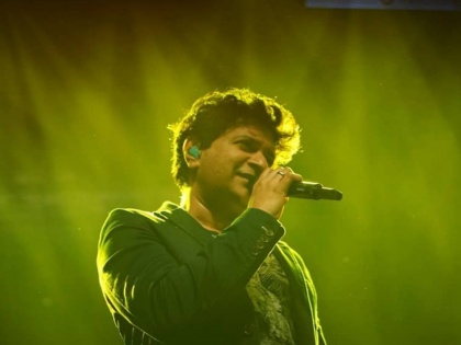 Singer KK: Singer KK will be cremated in Mumbai tomorrow, gun salute given at Kolkata Airport | Singer KK : गायक केकेवर उद्या मुंबईत अंत्यसंस्कार, कोलकाता एअरपोर्टवर दिली बंदुकीची सलामी
