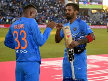 India vs West Indies: Lokesh Rahul set to join Mahendra Singh Dhoni & Virat Kohli in elite list in T20I | India vs West Indies: लोकेश राहुलला पहिल्याच सामन्यात धोनी, विराटच्या पंक्तित बसण्याची संधी 