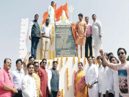 The municipal corporation should beautify Shiva temple; Eat Shrikant Shinde's rendition | शिव मंदिर तलावाचे सुशोभीकरण पालिकेने करावे; खा. श्रीकांत शिंदे यांचे प्रतिपादन