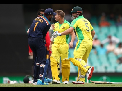 India vs Australia : KL Rahul pokes Aaron Finch after the latter was hit on stomach, watch Video | India vs Australia : अॅरोन फिंचनं मारला लोकेश राहुलला 'ठोसा'; पाहा नेमकं काय झालं, Video