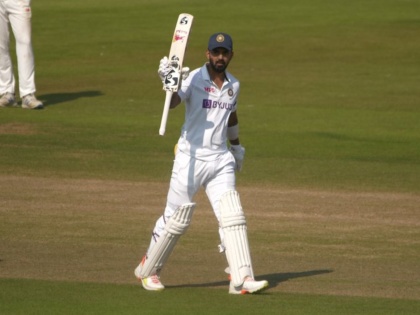 IndiaVsCountyXI : KL Rahul 101 from 150 balls including 11 fours and 1 six, he has retired not-out as giving others an opportunity to bat in the practice match | IndiaVsCountyXI, KL Rahul : लोकेश राहुलचे खणखणीत शतक; अन्य फलंदाजांना सराव मिळावा म्हणून झाला रिटायर्ड