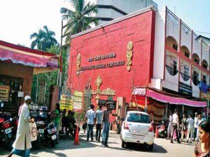This is the time for employment; Hands clasped for Bhumiputra's employment | नोकरीधंद्यासाठी हीच ती वेळ; भूमिपुत्रांच्या रोजगारासाठी सरसावले हात This is the time for employment; Hands clasped for Bhumiputra's employment | नोकरीधंद्यासाठी हीच ती वेळ; भूमिपुत्रांच्या रोजगारासाठी सरसावले हात