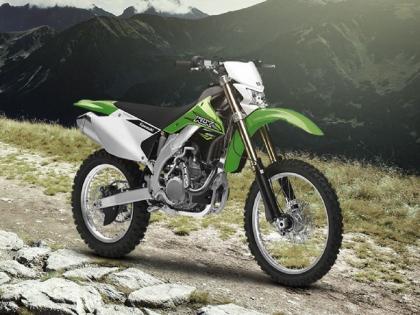 2022 Kawasaki KLX450R launched in India | Kawasaki KLX450R 2022: कावासाकीची नवीन डर्ट बाईक भारतात लाँच, जाणून घ्या किंमत आणि खासियत