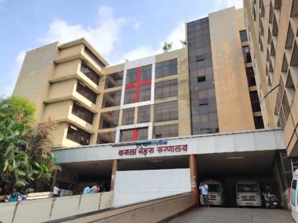 they say take medicine externally Woe the rattle of medicine in the hospital of Pune Municipal Corporation | ...ते म्हणतात औषध बाहेरून घ्या"; सामान्यांच्या व्यथा, पुणे महापालिकेच्या दवाखान्यात औषधांचा खडखडाट