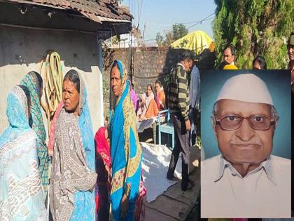 Forced robbery in Karajgaon, brutal murder of old man, woman briefly saved | करजगावात जबरी लूट, वृद्धाचा निर्घृण खून, महिला थोडक्यात बचावली