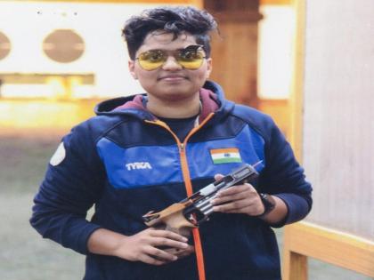 abhijna patil won a silver medal in the National Shooting Championship | राष्ट्रीय नेमबाजी स्पर्धेत कोल्हापूरच्या अभिज्ञा पाटील हिने केली रौप्य पदकाची कमाई