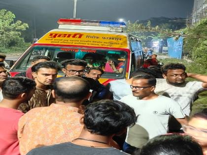 Garba-playing young women were in the speeding ambulance after hitting three vehicles; Type from Kolhapur | सायरन वाजवत सुसाट, तीन वाहनांना धडक; रुग्णवाहिकेत होत्या गरबा खेळणाऱ्या तरुणी; कोल्हापुरातील प्रकार