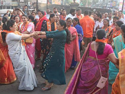 BJP's celebration in Kolhapur, women held a round of balloons | भाजपचा कोल्हापूरात आनंदोत्सव, महिलांनी धरला फुगडीचा फेर