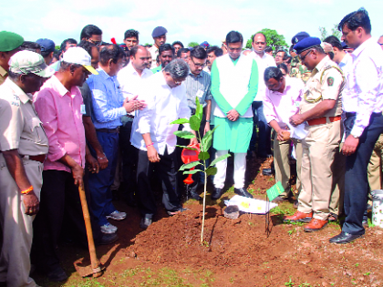 Use of wastewater for agriculture: Chandrakant Patil | सांडपाण्याचा वापर शेतीसाठी : चंद्रकांत पाटील