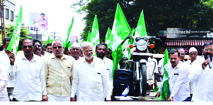 Anger against fuel price hike | इंधन दरवाढीविरोधात संताप