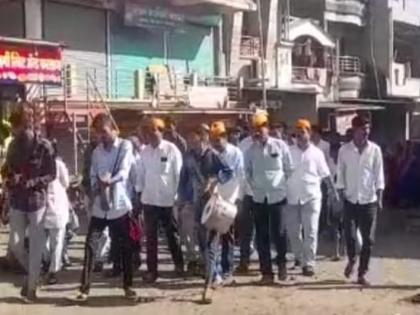 Campaigning for the Gram Panchayat elections has started | gram panchayat election: गावगाड्यासाठी हलगी कडाडली; प्रचाराचे नारळ फुटले, राजकीय हवा तापली