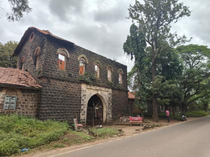 कोल्हापुरातील शेंडापार्क येथील कुष्ठधामच्या हेरिटेज वास्तू बेवारस; राजाराम छत्रपतींनी दिली होती ५५१ एकर जमीन, आता केवळ... कोल्हापुरातील शेंडापार्क येथील कुष्ठधामच्या हेरिटेज वास्तू बेवारस; राजाराम छत्रपतींनी दिली होती ५५१ एकर जमीन, आता केवळ...