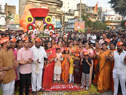 Arrival of Mahaganapati in Kolhapur with great enthusiasm, will be open for darshan on the very first day | कोल्हापुरातील महागणपतीचे मोठ्या उत्साहात आगमन, पहिल्याच दिवशी दर्शनासाठी खुला होणार