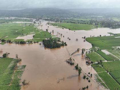 Rains have reduced water level of Panchganga has started receding Kolhapur Ratnagiri route opened | पाऊस झाला कमी, पंचगंगेची पाणीपातळी ओसरु लागली; कोल्हापूर-रत्नागिरी मार्ग सुरु