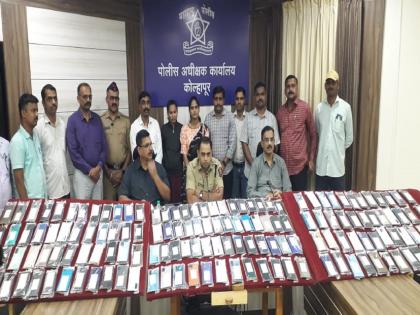 150 stolen mobile phones worth Rs 15 lakh recovered in kolhapur | कोल्हापूर: चोरीस गेलेले १५ लाख रुपये किमतीचे १५० मोबाईल जप्त, मूळ मालकांना केले परत