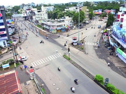 Kolhapur is closed on Kadadit road near Maratha road: There is no retreat now without getting reservation; Saffron wave | कोल्हापूर कडकडीत बंद अवघा मराठा रस्त्यावर : आरक्षण घेतल्याशिवाय आता माघार नाही; भगव्याची लाट