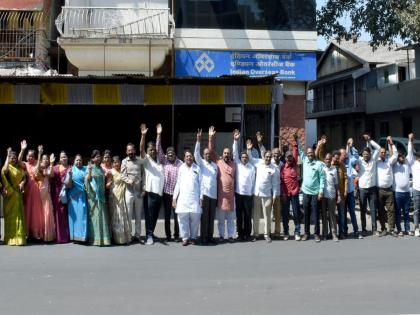 As Koshyari's resignation was approved, fireworks were celebrated in Kolhapur by Maviya | कोश्यारींचा राजीनामा मंजूर केल्यामुळे कोल्हापुरात मविआकडून फटाके वाजवून आनंदोत्सव