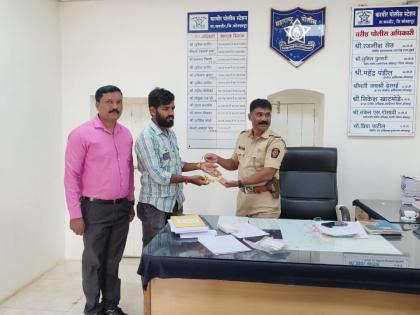 kolhapur karveer police give seven lakhs to the five plaintif | दिवाळीचा आनंद वाढला; गेलेले दागिने परत मिळाले