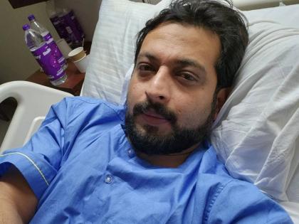 amol kolhe health update shares photo from hospital bed says taking rest | अमोल कोल्हेंच्या प्रकृतीत सुधारणा; नाटकाच्या प्रयोगादरम्यान झाला होता अपघात, म्हणाले, "दोन पावलं मागे..."