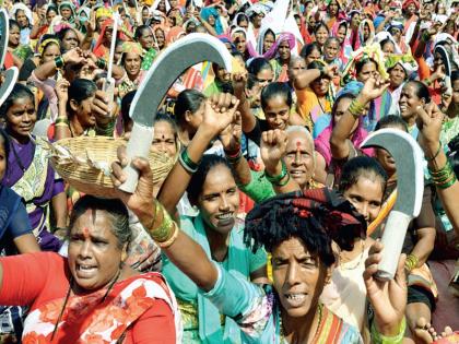 Stop the privatization of fish market in Mumbai! | मुंबईतील मासळी बाजारांचे खासगीकरण थांबवा!