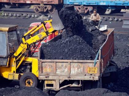 pune crime property worth 11.25 lakhs seized in illegal coal transportation case in Boribel area | बोरीबेल परिसरात बेकायदेशीर कोळसा वाहतूक प्रकरणी सव्वा अकरा लाखांचा ऐवज जप्त pune crime property worth 11.25 lakhs seized in illegal coal transportation case in Boribel area | बोरीबेल परिसरात बेकायदेशीर कोळसा वाहतूक प्रकरणी सव्वा अकरा लाखांचा ऐवज जप्त