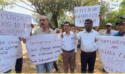 Land keepers outside, plunderers inside; Social activists protested against the denial of entry to the Comunidad Council | जमिनी राखणारे बाहेर, लुटणारे मात्र आत; कोमुनिदाद परिषदेत प्रवेश नाकारल्याविरोधात सामाजिक कार्यकर्त्यांनी केला निषेध