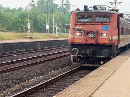 additional trains will run on konkan railway on the occasion of christmas | नाताळनिमित्त कोकण रेल्वेवर अतिरिक्त गाड्या धावणार