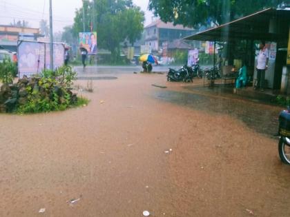 Rain like cloudburst in Vaibhavwadi sindhudurga konkan water in the city | वैभववाडीत ढगफुटीसदृश पाऊस, शहरात पाणीच पाणी 