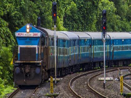 More trains on Konkan Railway route for summer | उन्हाळ्यासाठी कोकण रेल्वे मार्गावर आणखी जादा गाड्या