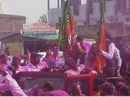 Welcoming Chandrasekhar Bavankule in Koradi | कोराडीत चंद्रशेखर बावनकुळे यांचे जंगी स्वागत