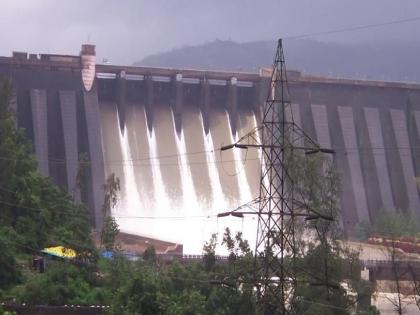 कोयनेतून वीजनिर्मितीसाठी ८२ टीएमसी पाण्याचा वापर, राज्याचा भार कमी करुन केले अनेक जिल्हे प्रकाशमान