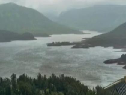 Koyna Dam gates closed, heavy rain continues in Satara district dam area | कोयना धरणाचे दरवाजे बंद, सातारा जिल्ह्यात घाट, धरणक्षेत्रात पावसाचा जोर कायम Koyna Dam gates closed, heavy rain continues in Satara district dam area | कोयना धरणाचे दरवाजे बंद, सातारा जिल्ह्यात घाट, धरणक्षेत्रात पावसाचा जोर कायम