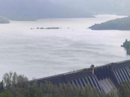 Water inflow into Koyna Dam stopped, Rainfall has decreased in Satara district | Satara: कोयनेतील पाण्याची आवक थांबली; नवजाला दोन मिलीमीटर पाऊस Water inflow into Koyna Dam stopped, Rainfall has decreased in Satara district | Satara: कोयनेतील पाण्याची आवक थांबली; नवजाला दोन मिलीमीटर पाऊस