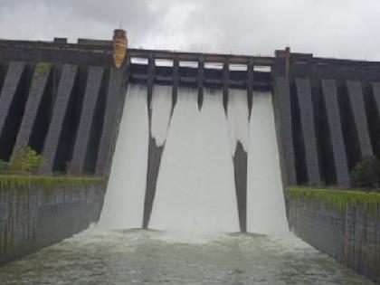 10,000 cusecs of water is being released from Koyna dam | Satara: पाऊस पुन्हा बरसला! कोयनेतून १० हजार क्युसेकने पाण्याचा विसर्ग सुरू 