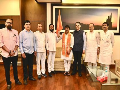 set back to Shiv Sena MP krupal tumane Congress MLA joins cm eknath shinde Shiv Sena | शिवसेनेच्या खासदाराला धक्का; काँग्रेस आमदाराचा शिवसेनेत प्रवेश, तिकीटही मिळणार!