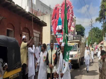 On the occasion of Pangbar Jayanti, processions from different parts came together in Solapur | पैंगबर जयंतीनिमित्त सोलापुरात विविध भागातून जुलूस आले एकत्रीत