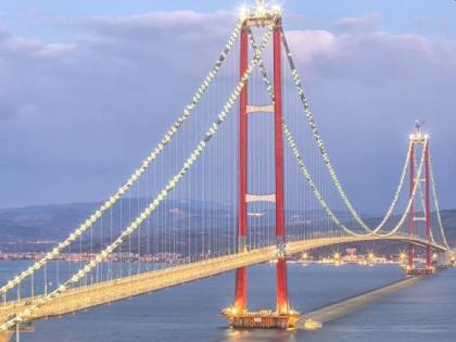 The world's longest suspension bridge Turkey builds linking Europe and Asia | आशिया-यूरोप दरम्यान बांधला जगातील सर्वात लांब झुलता पूल; अवघ्या ६ मिनिटांत ५ तासांचा पल्ला गाठणार