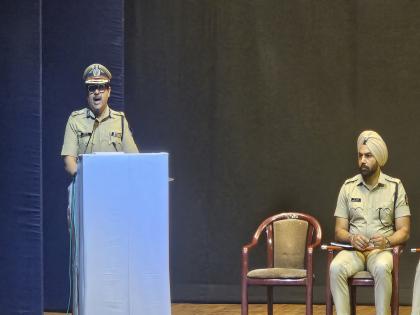 We do not shirk responsibility But you are our ears and eyes Police Commissioner appeal | आम्ही जबाबदारी झटकत नाही; पण तुम्ही आमचे कान आणि डोळे बना ! पोलीस आयुक्तांचे आवाहन