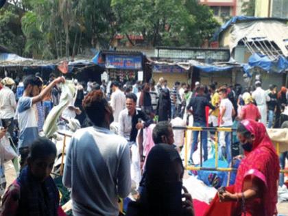 Kurla residents do not stay at home, the markets are crowded, the fuss of social distance | कुर्लावासीयांना घरात बसवेना, बाजारपेठांत गर्दी, सोशल डिस्टन्सिंगचा फज्जा