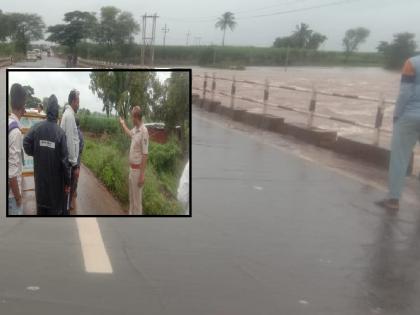 Water came on Shirdhon bridge on Panchganga river and lost contact with Kurundwad | कोल्हापूर: पंचगंगा नदीवरील शिरढोण पुलावर आलं पाणी, कुरुंदवाडशी संपर्क तुटला